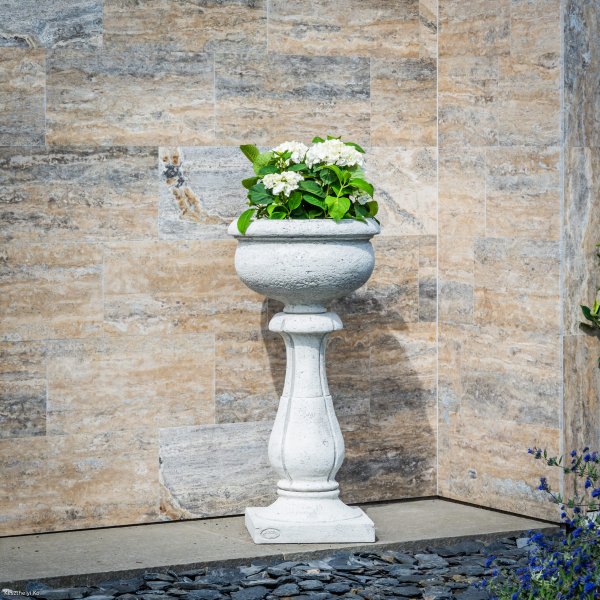 kö virágtartók,beton virágtartók,kaspó,balkonláda,virágláda,virágtartó,kaspó