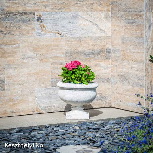 kö virágtartók,beton virágtartók,kaspó,balkonláda,virágláda,virágtartó,kaspó