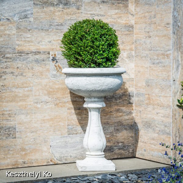 kö virágtartók,beton virágtartók,kaspó,balkonláda,virágláda,virágtartó,kaspó