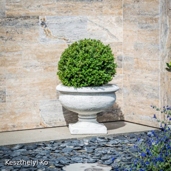 kö virágtartók,beton virágtartók,kaspó,balkonláda,virágláda,virágtartó,kaspó